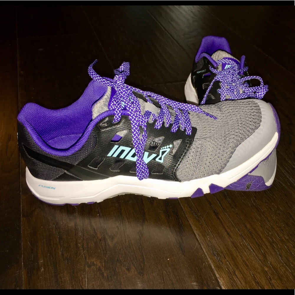 Inov-8 women’s all train 215 sneaker EUC. Sz10.5D